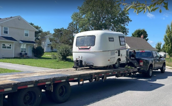 Flat deck RV transport hot shot job example